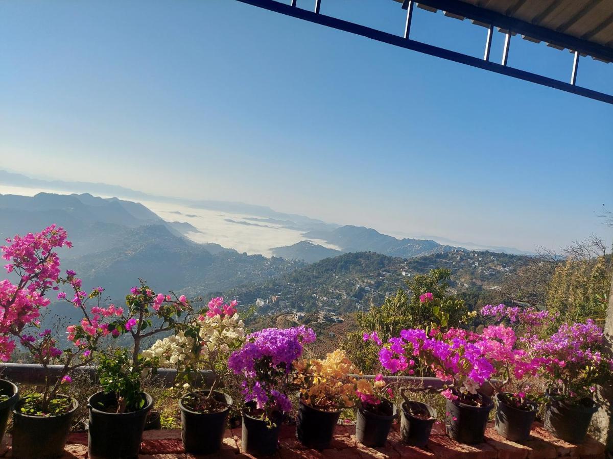 Giftland Homestay Āīzawl Екстериор снимка