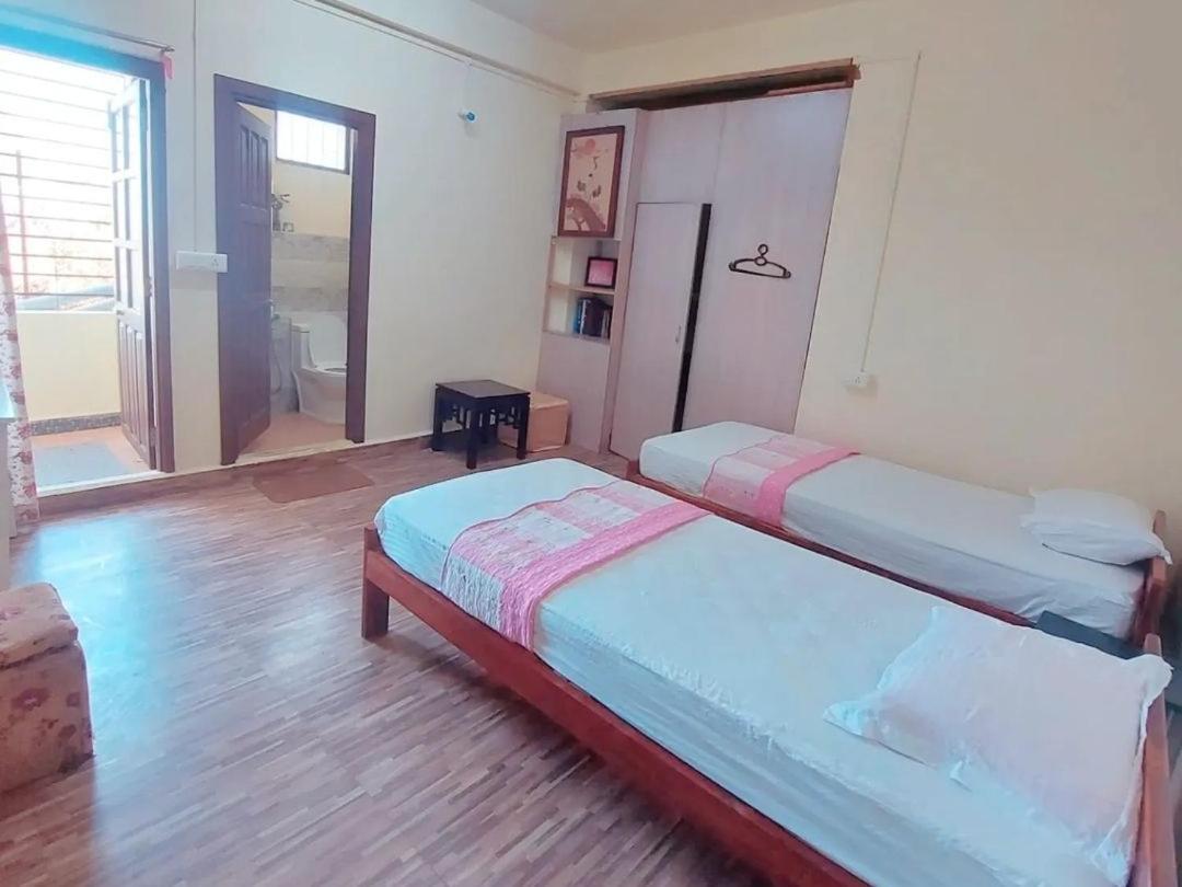 Giftland Homestay Āīzawl Екстериор снимка